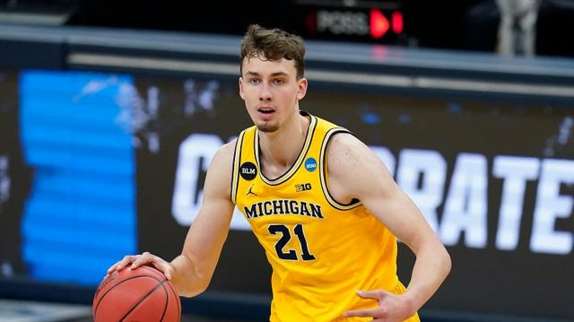 中扮演桥梁 中扮演桥梁