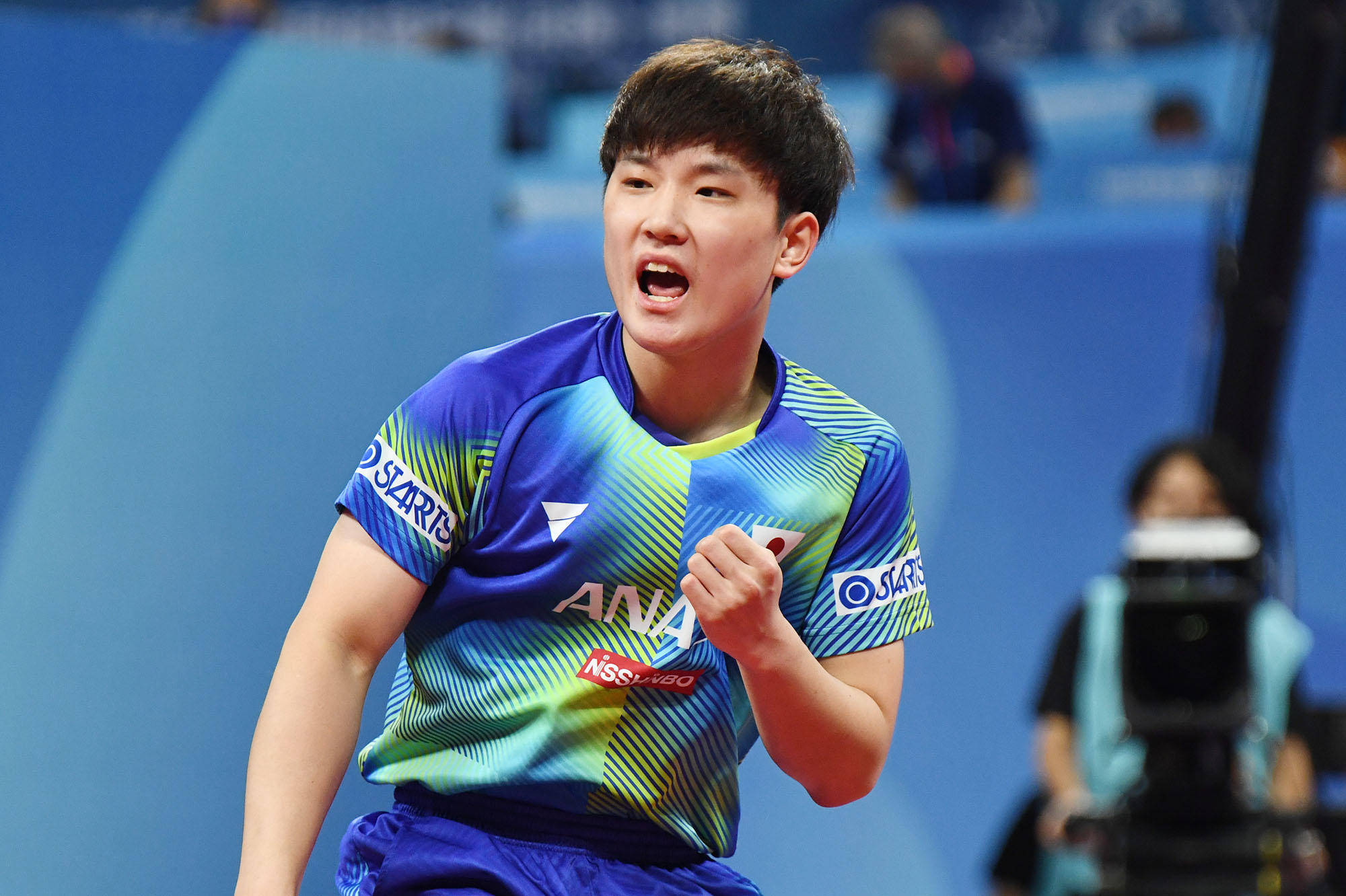 牢牢握住了 牢牢握住了