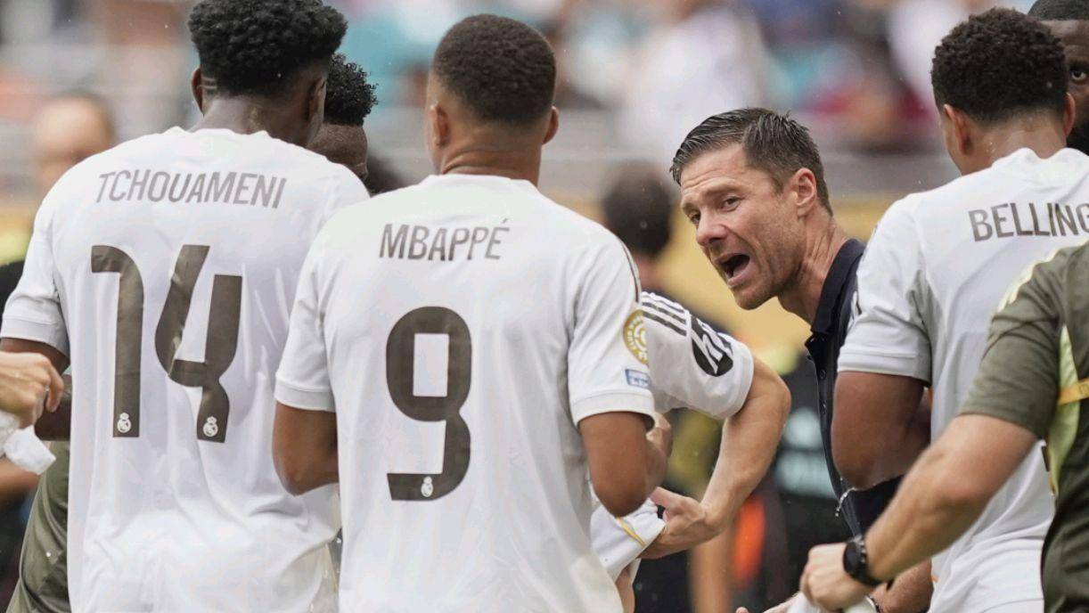 似乎在暗示 似乎在暗示