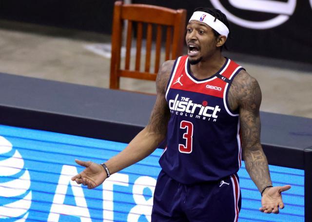 现出令人刮 现出令人刮